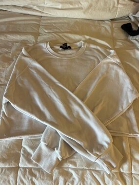 Forever 21 White Crewneck Sweatshirt